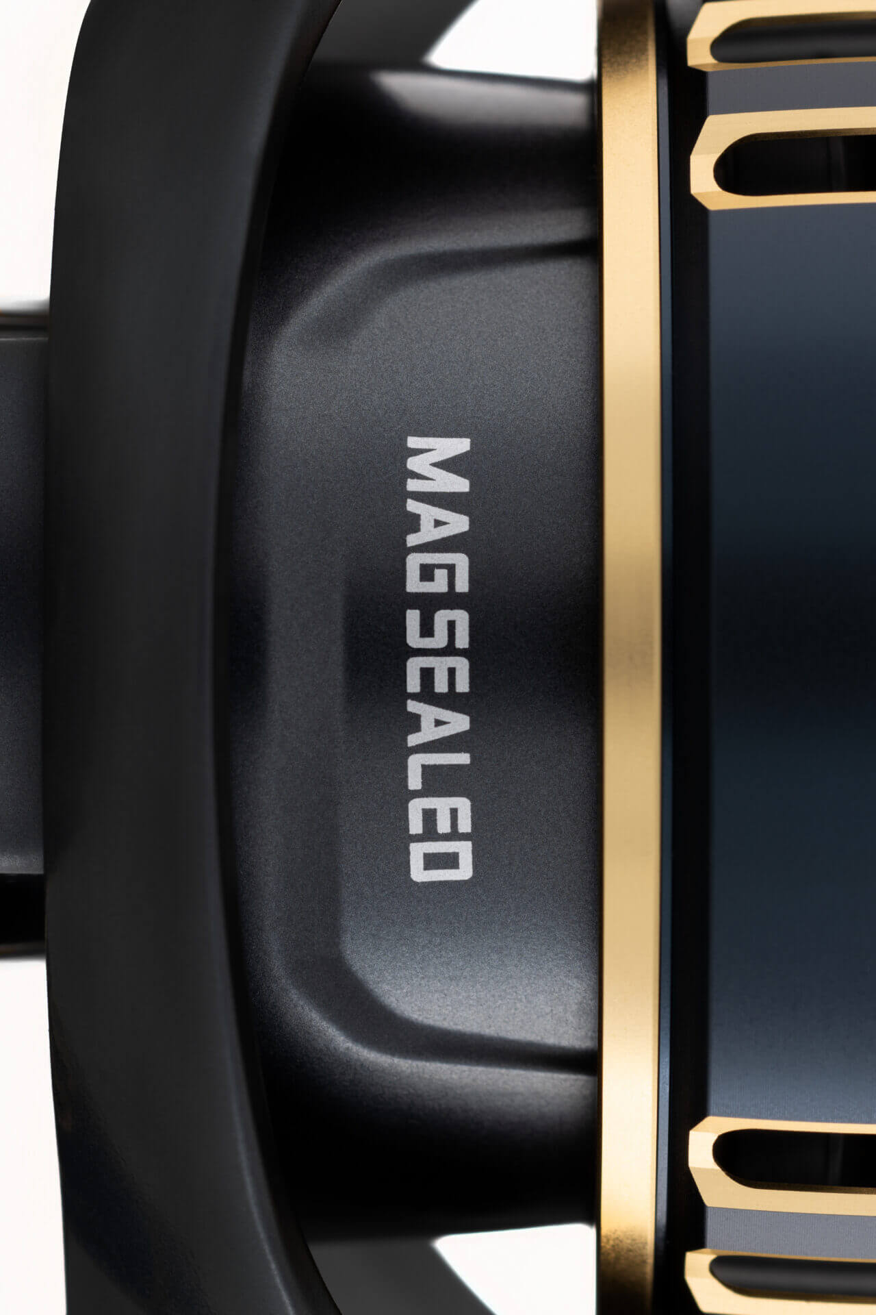 Daiwa 25 Saltiga (G) Spin Reel