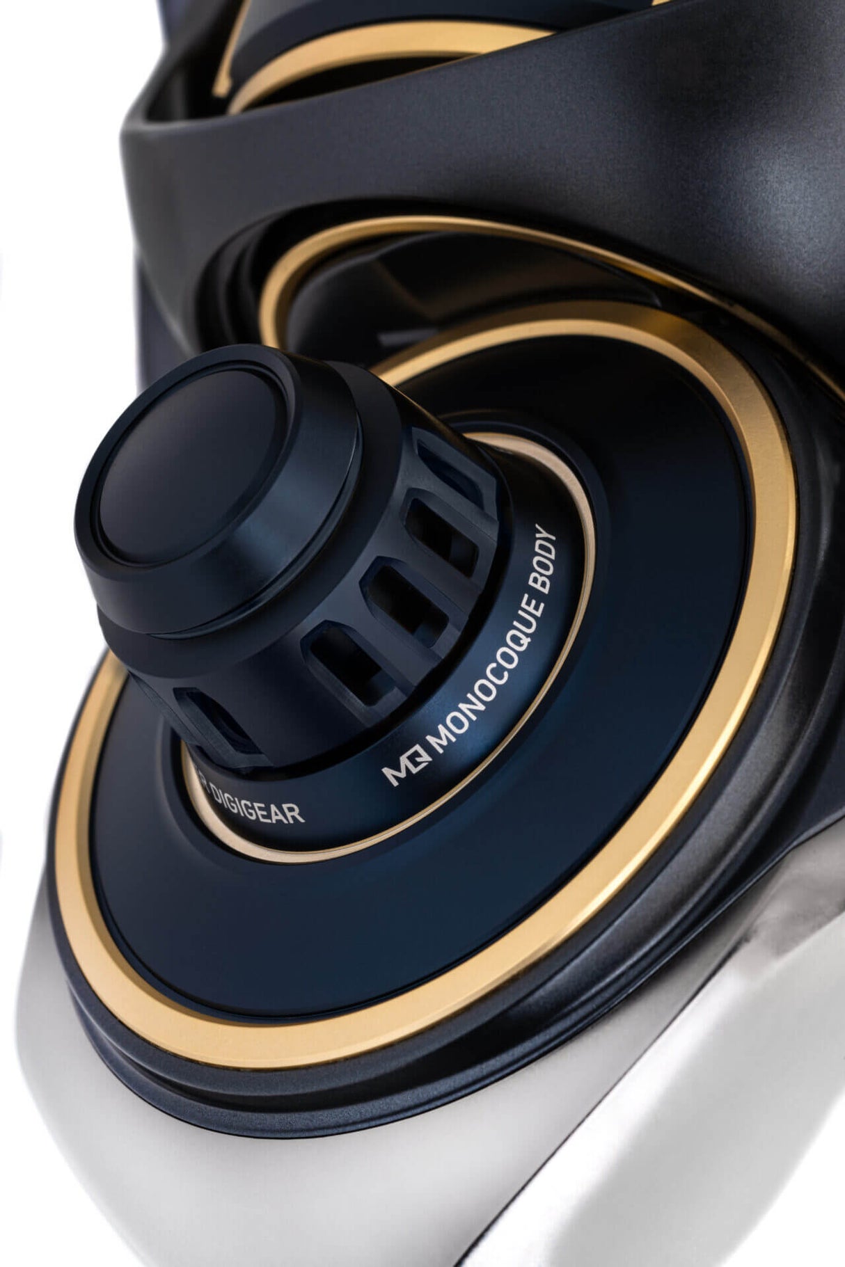 Daiwa 25 Saltiga (G) Spin Reel